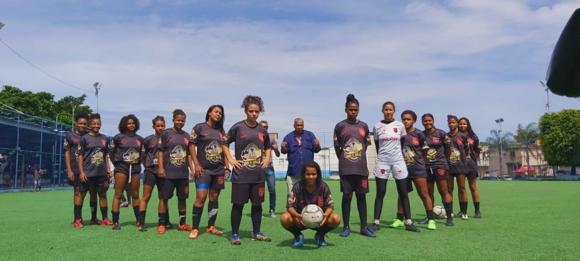 No mês das mulheres, o futebol feminino ainda é um grande desafio no país da bola