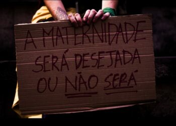 Meu corpo, meu lugar de fala- os riscos do aborto inseguro e porque a descriminalização do aborto é urgente para mulheres periféricas.