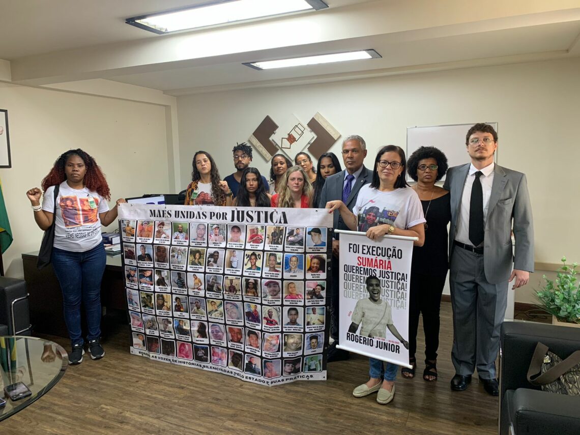 Famílias de vítimas de operações policiais no Rio pedem revisão de inquéritos arquivados