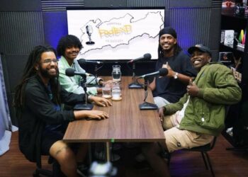 Podcast criado por jovens periféricos se torna referência para moradores das favelas da Baixada Fluminense